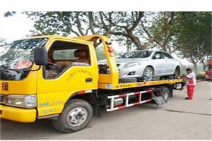 伊宁附近24小时汽车拖车服务热线